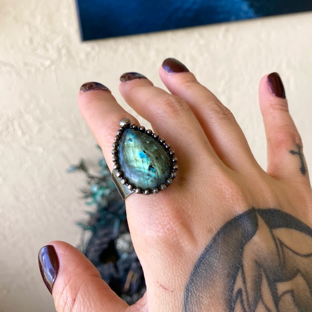 Natural Blue green iridescent flash labradorite gemstone adjustable ring - Picture 10 of 15